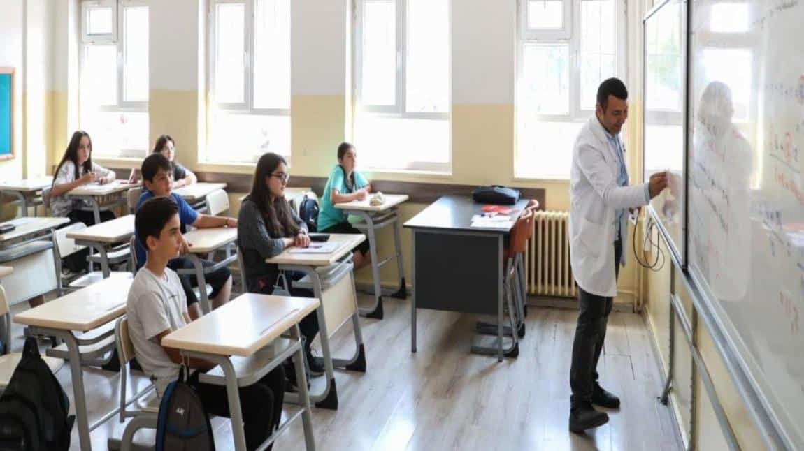 ÖĞRETMENLERİN İL İÇİ İSTEĞE BAĞLI YER DEĞİŞTİRME SONUÇLARI AÇIKLANDI